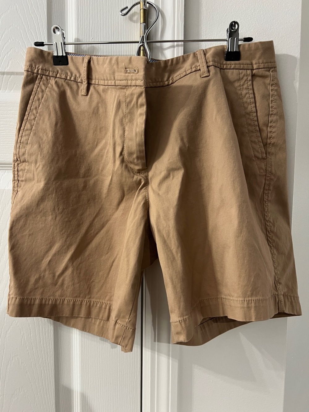 Women’s Talbots Classic Chino Shorts in Tan